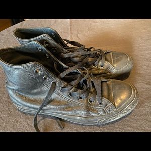 Leather high tops Converse
